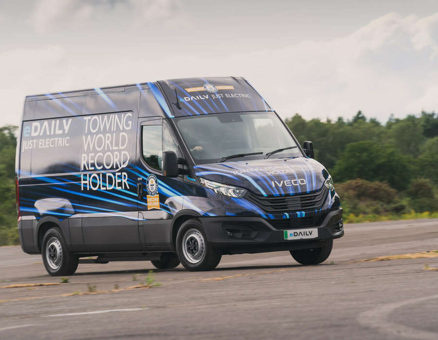 Iveco_e_Daily_Tow_World_Record_Luc_Lacey_0059
